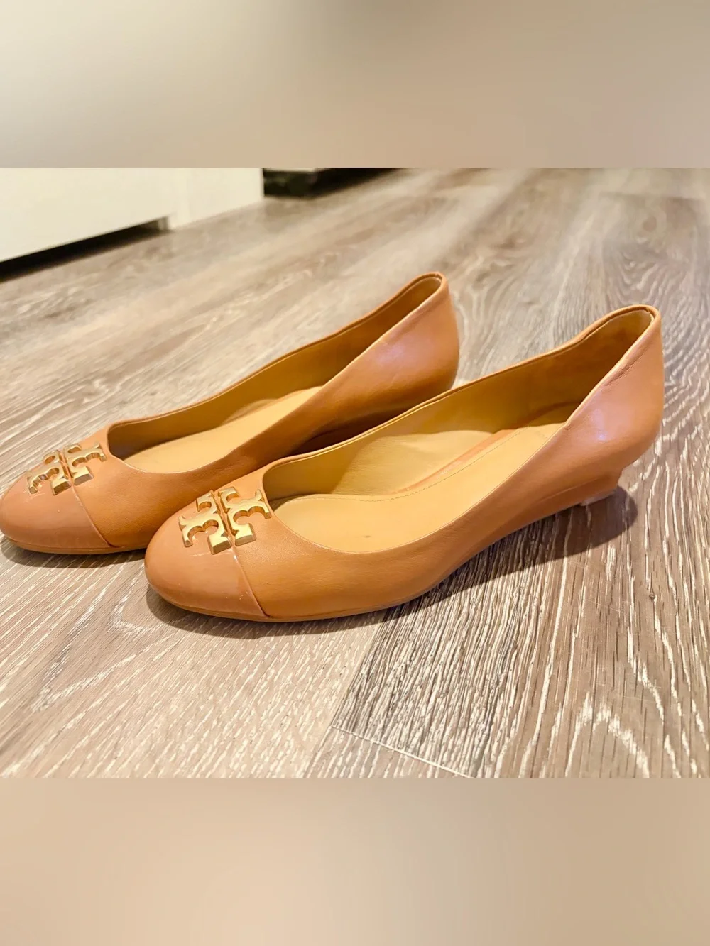 Tory Burch Tan Low Wedge Heel - 7